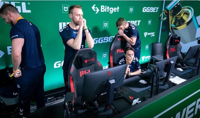 态与关键时 态与关键时