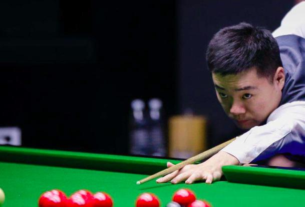 黄黑之墙 黄黑之墙